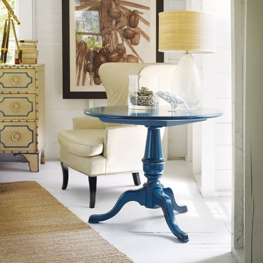 Azure Charm Round End Table – Vintage Blue Pedestal Side Table
